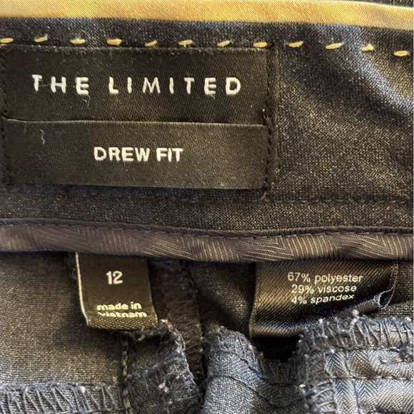 The Limited Drew Fit Crop Cuffed Capri Pants. Women’s Size 12. Black w/Pockets - Picture 2 of 6